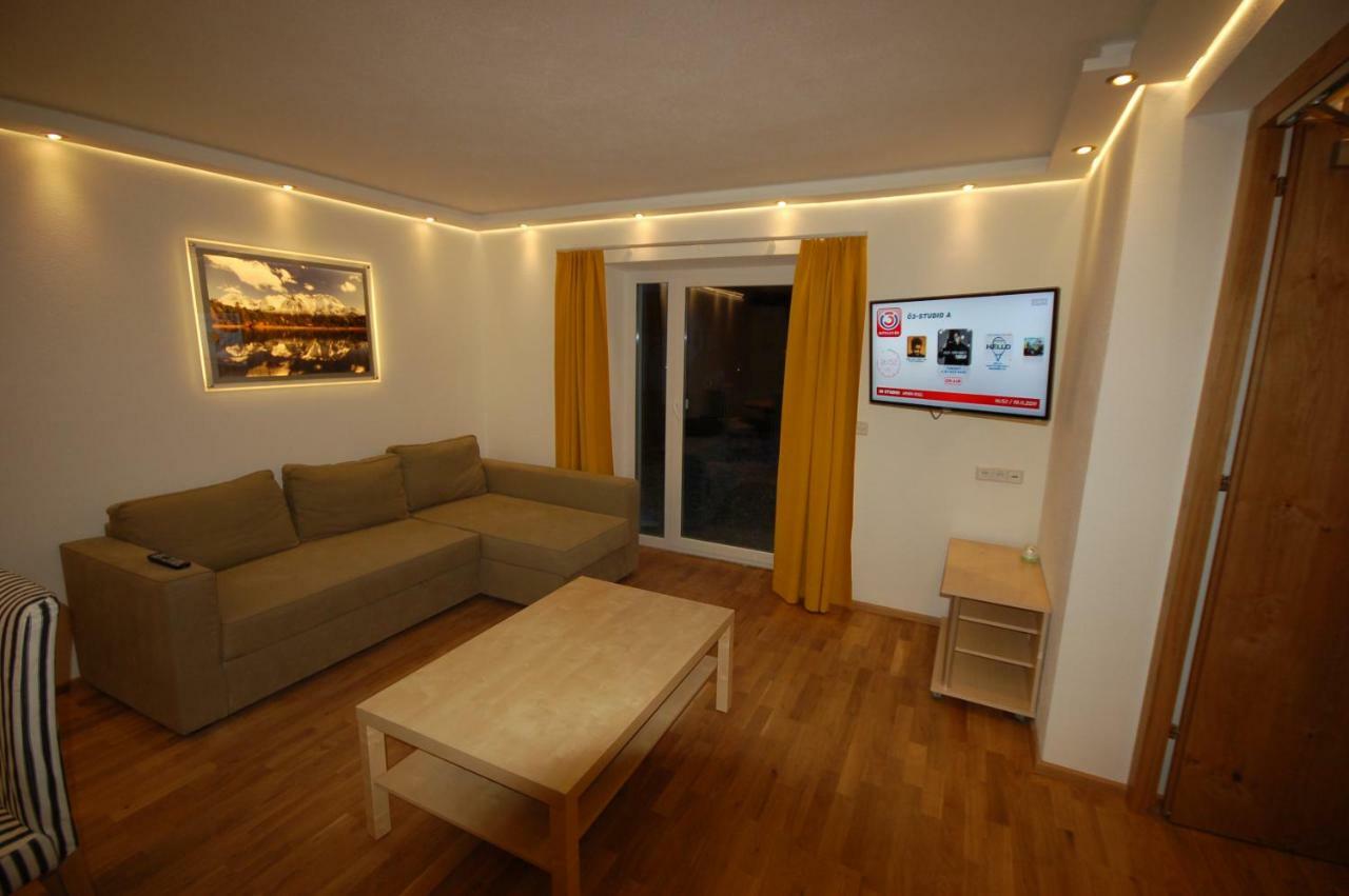 Alpenmond Appartment Halbmond Leutasch Exterior foto